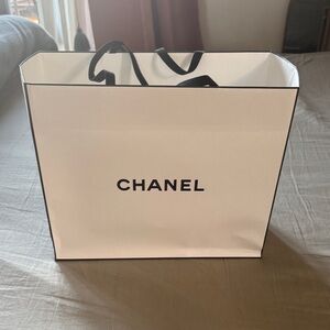 CHANEL White Shopping Bag with Black Logo and Trim